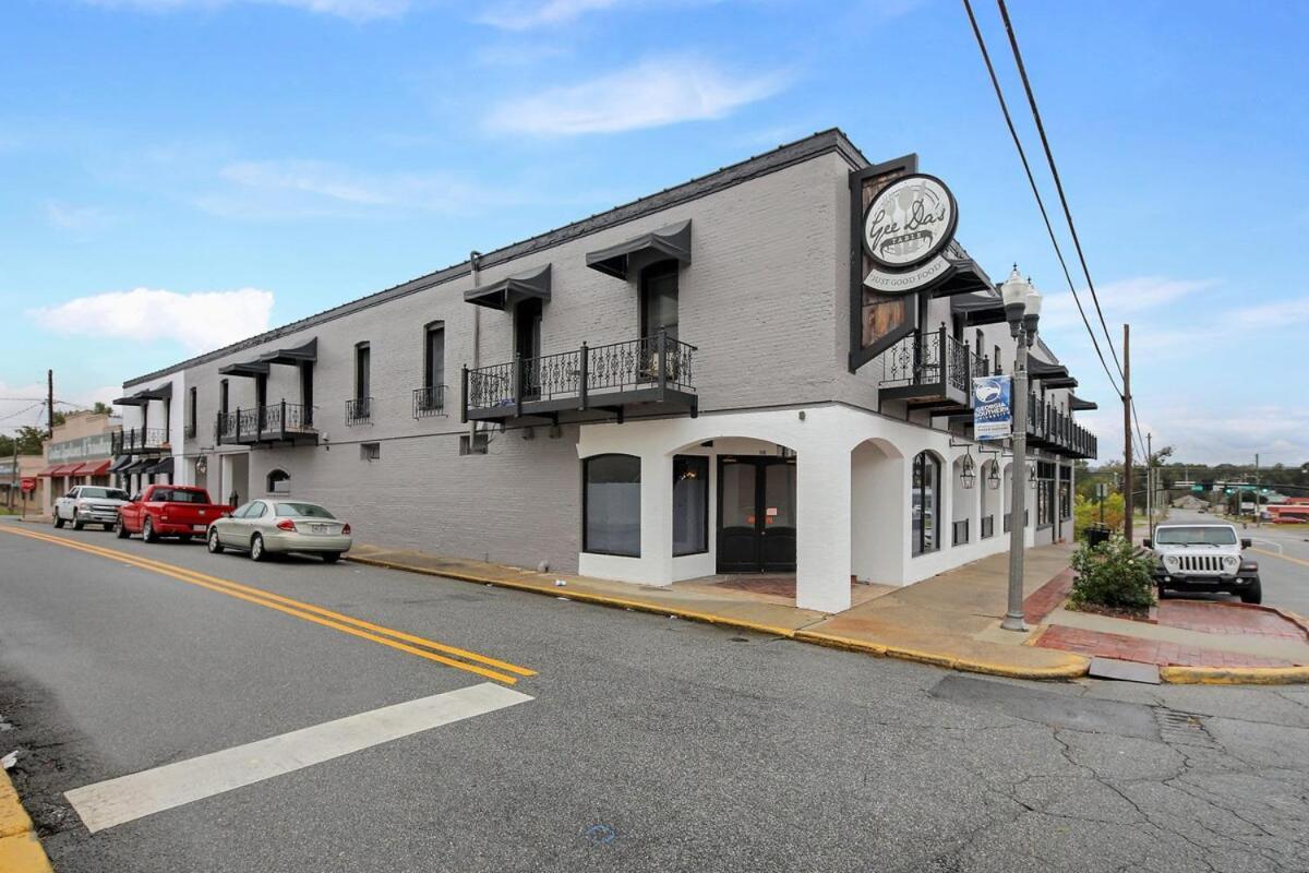 Freedom'S Flight - The Post Lofts Apartment Statesboro Bagian luar foto